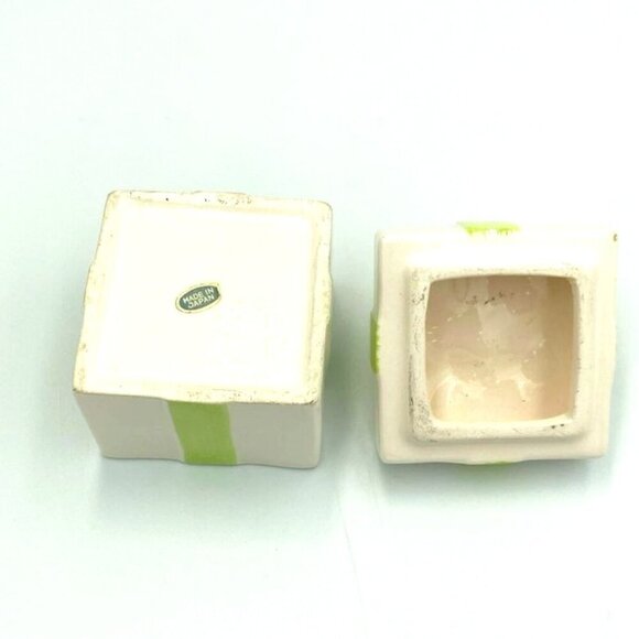 Vintage Ceramic Present Lidded Gift Trinket Ring Box Made in Japan White & Green - Picture 5 of 6